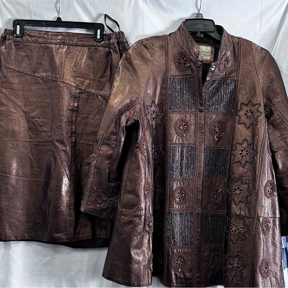 Donna Lepure New York bronze leather embellished jacket/skirt  size XL Vintage